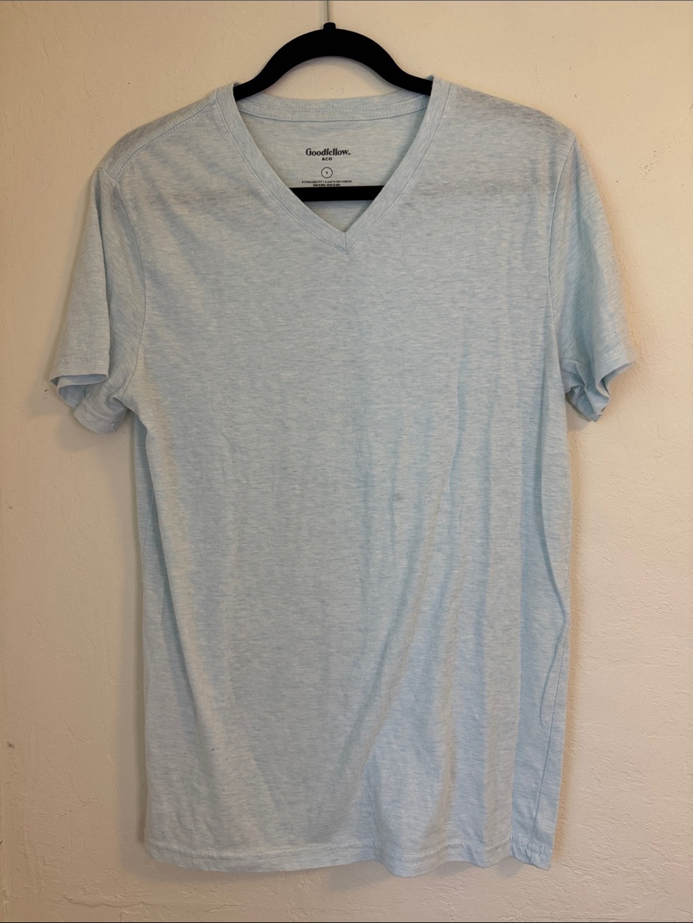 Goodfellow & Co Pale Blue V-Neck Short Sleeve Tee Small